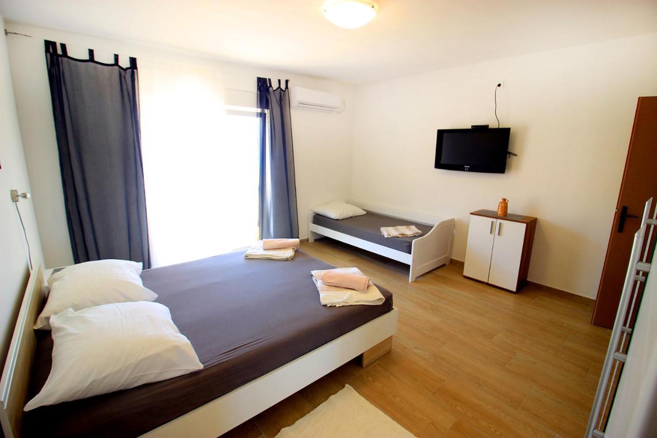 The Peaceful Vacation Appartement Metajna Buitenkant foto