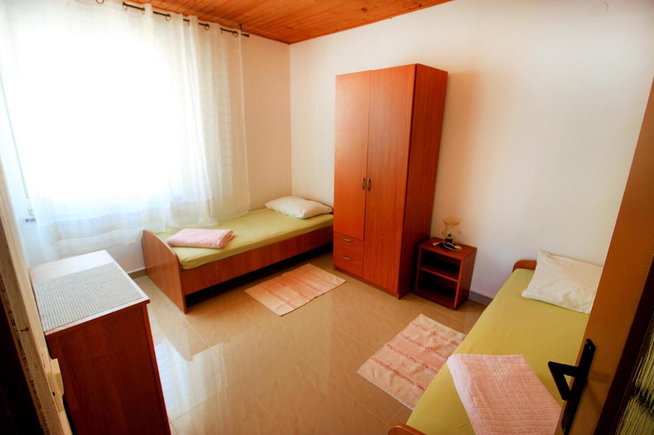 The Peaceful Vacation Appartement Metajna Buitenkant foto